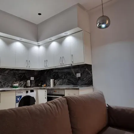 Alle'S Komuna Parisit Lux Apartment Tirana Exterior photo