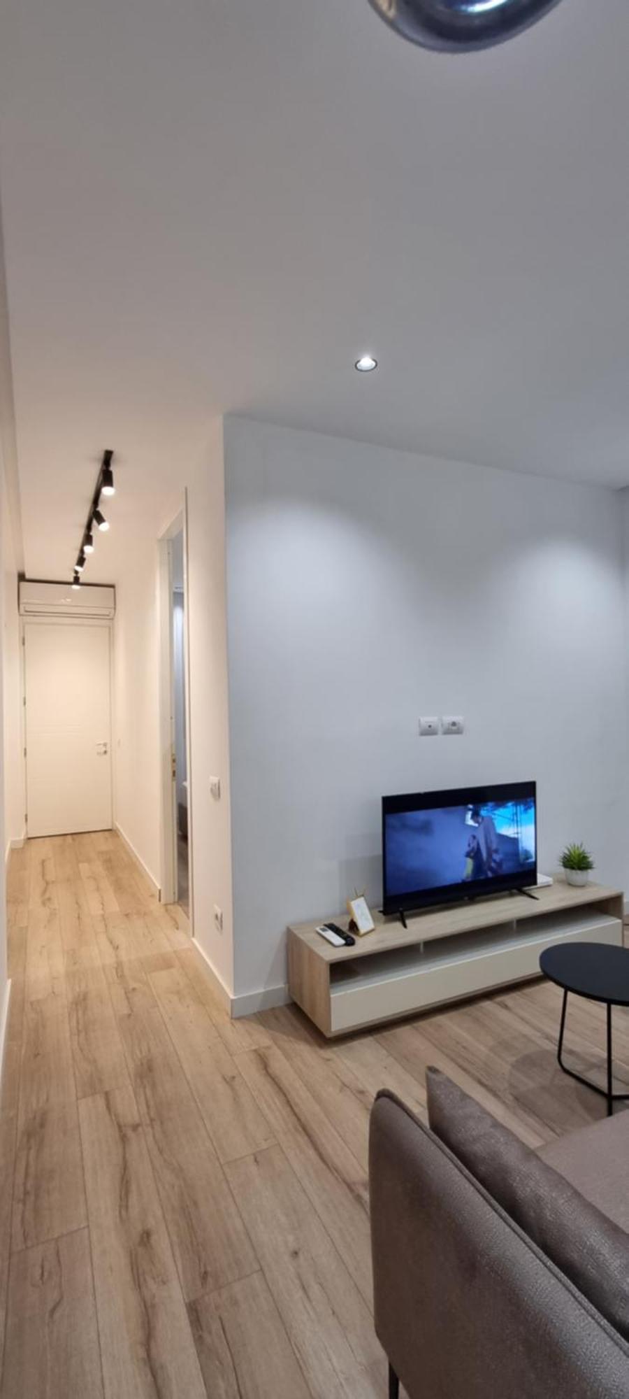 Alle's Komuna Parisit Lux Apartment *